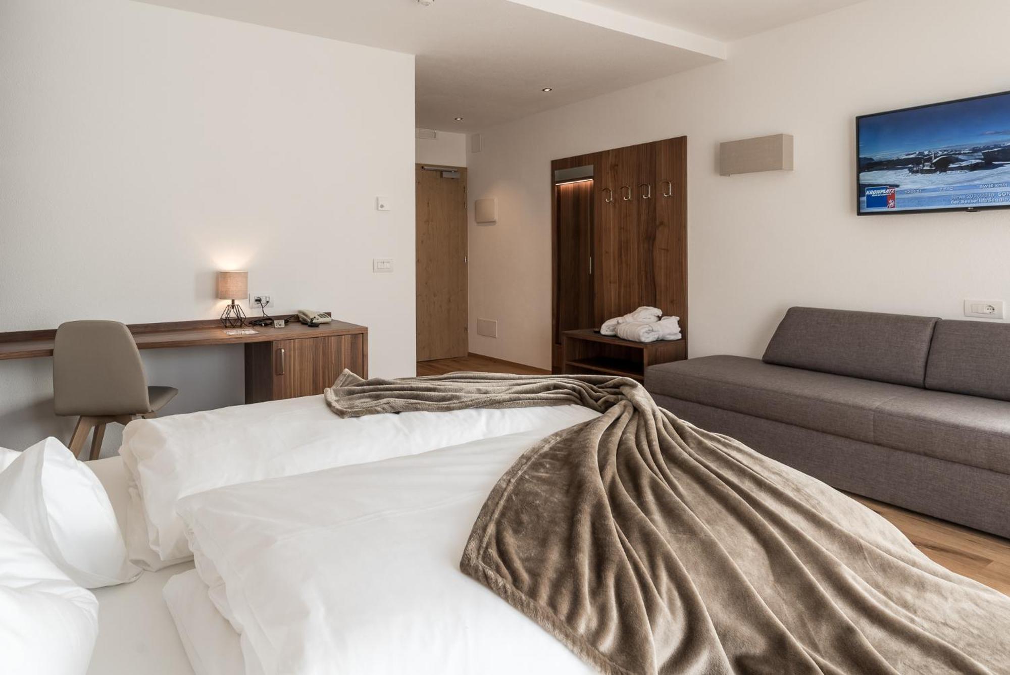 Hotel B&B Feldmessner Брунико Екстериор снимка